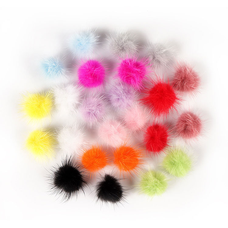 24 miếng Nail Pom Quả bóng bông